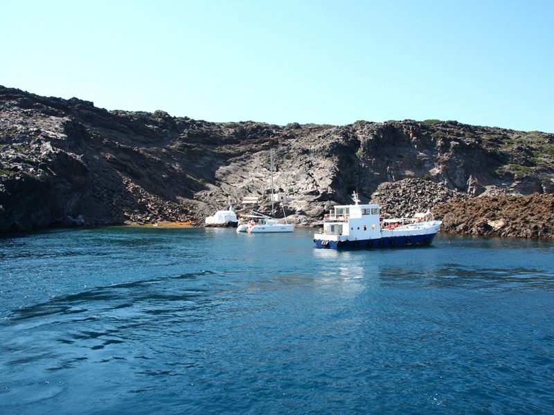 Leading transfer and tours provider in Santorini Greece